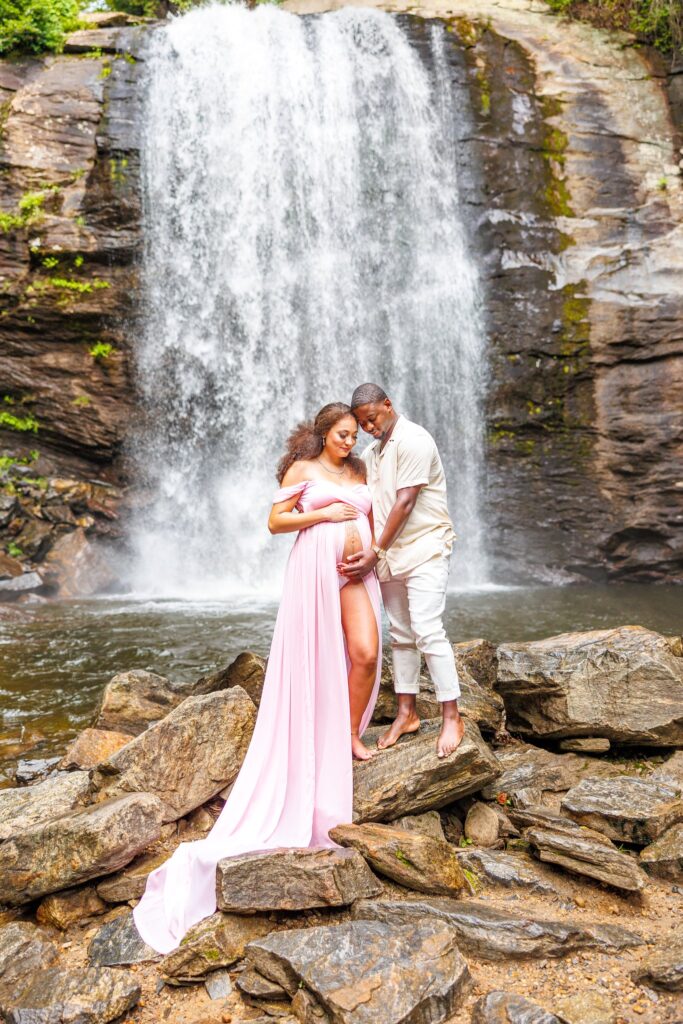 waterfall maternity session at Looking Glass Falls