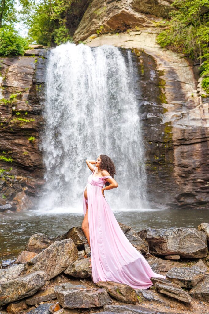 waterfall maternity session at Looking Glass Falls
