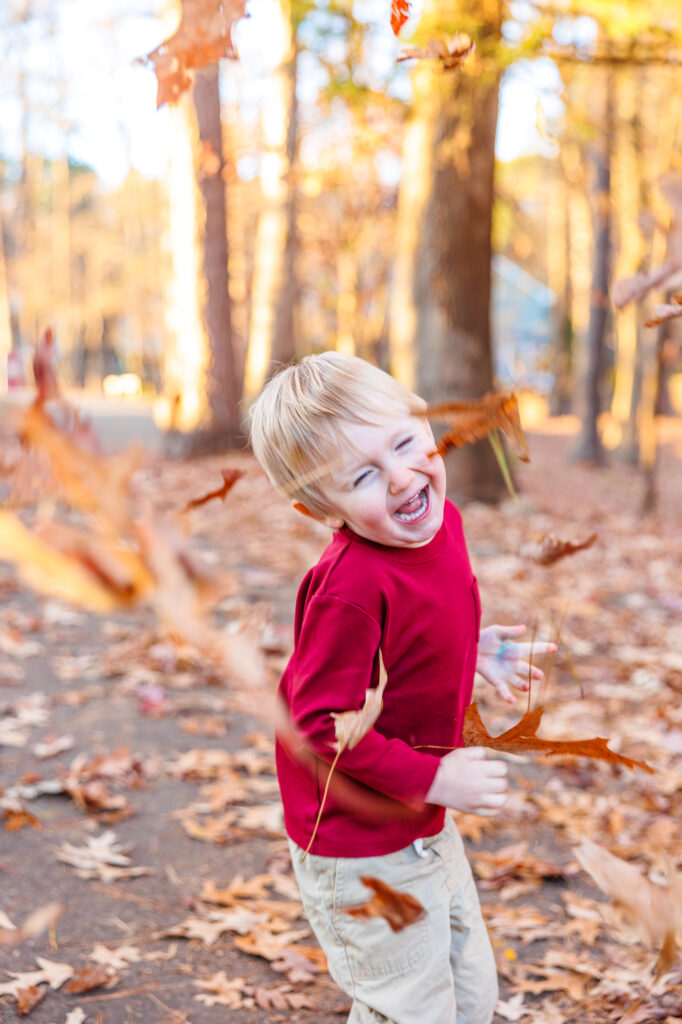 fall family session at lake johnson