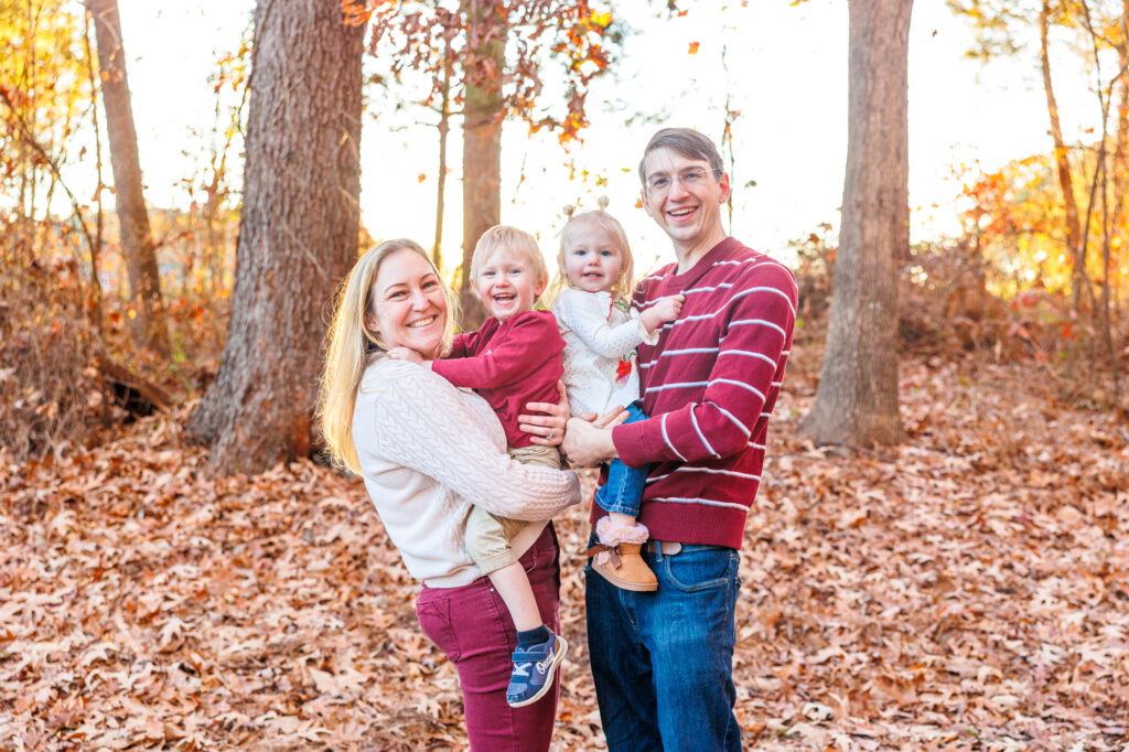 fall family session at lake johnson
