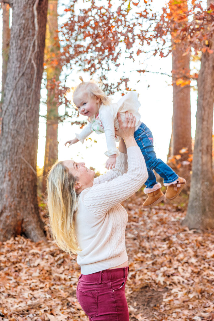 fall family session at lake johnson