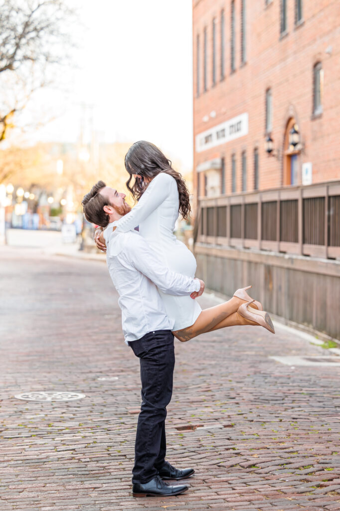 downtown wilmington engagement session